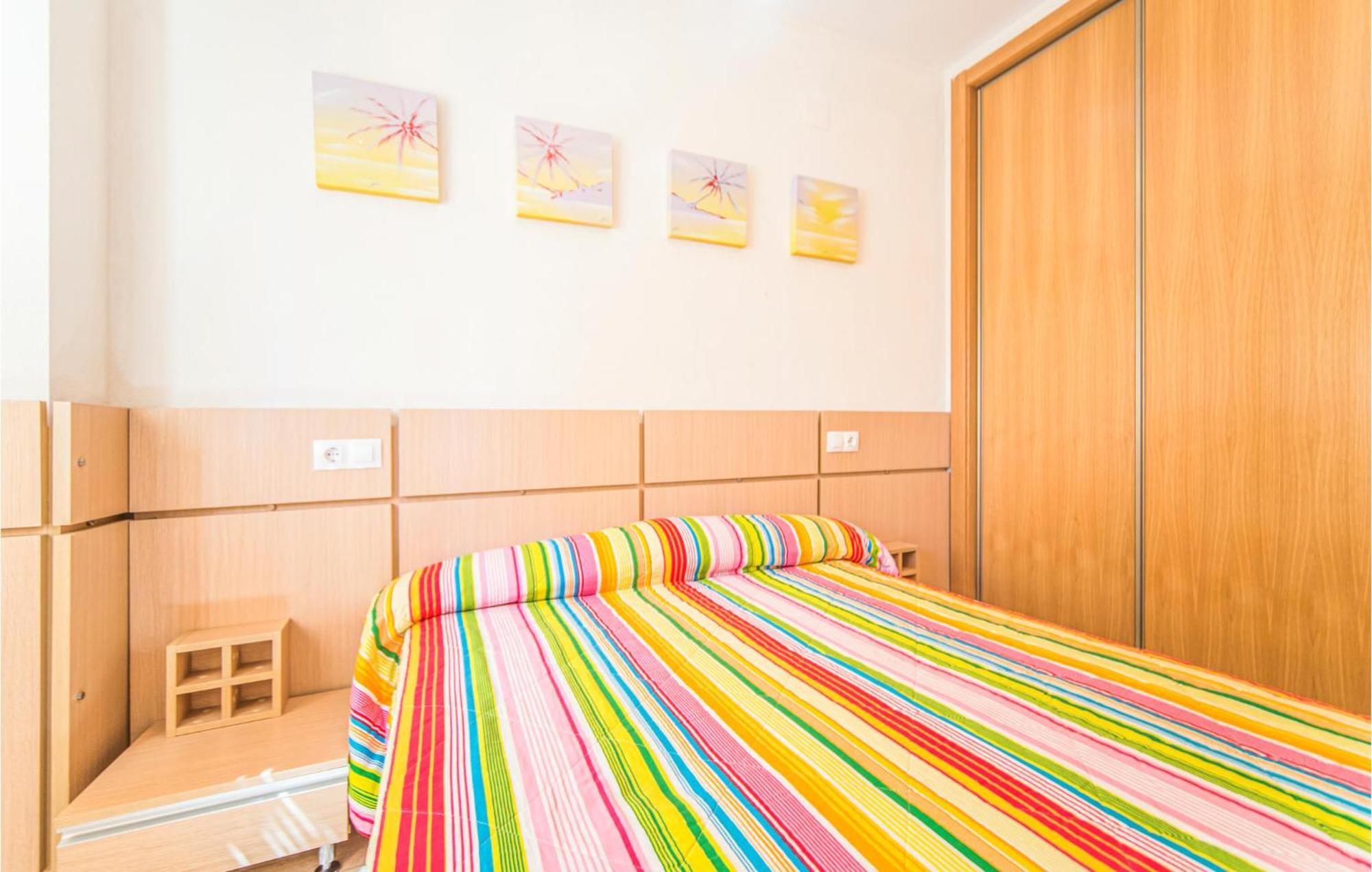 2 Bedroom Lovely Apartment In 奥罗佩萨德尔马 外观 照片