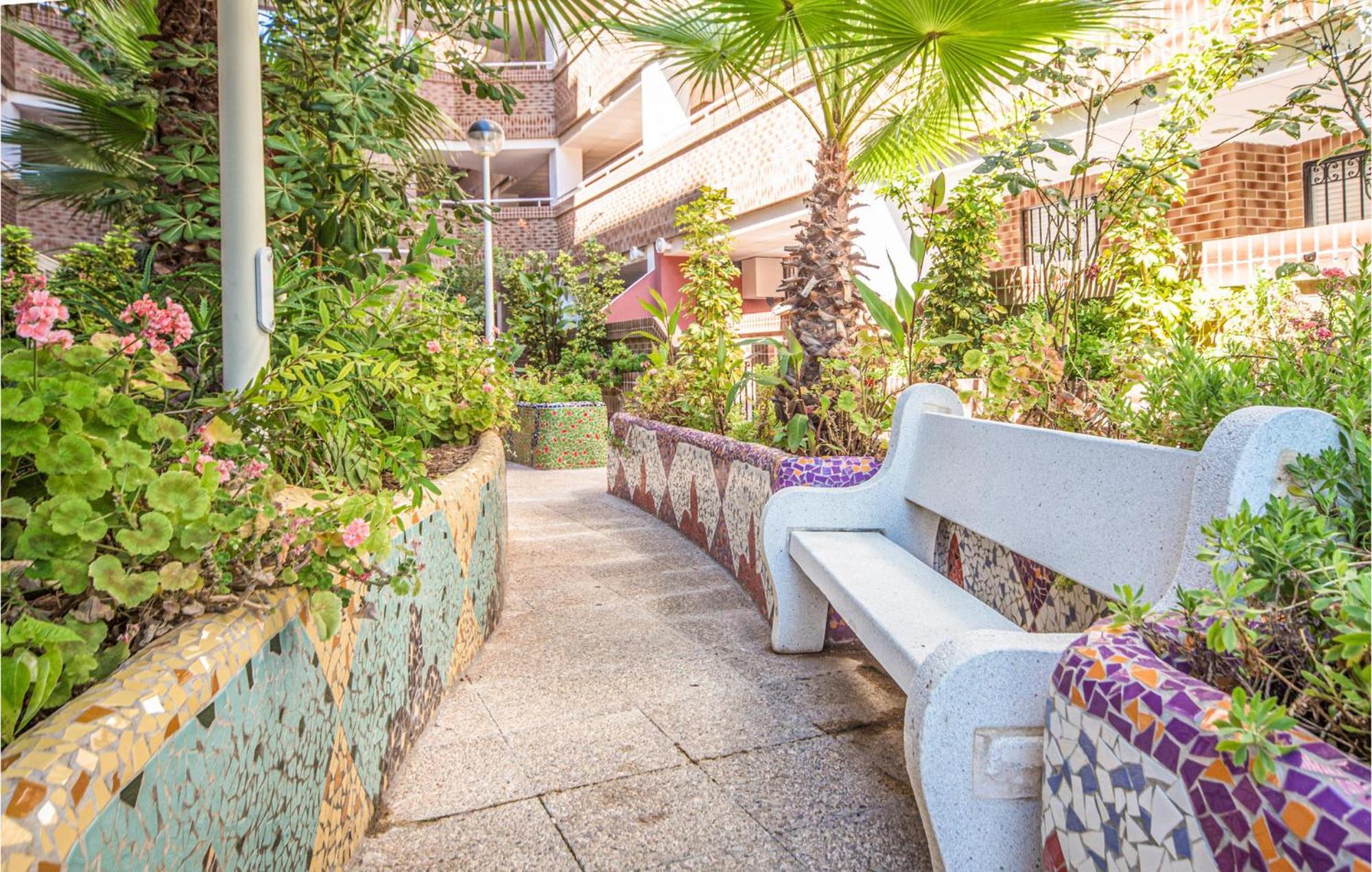 2 Bedroom Lovely Apartment In 奥罗佩萨德尔马 外观 照片